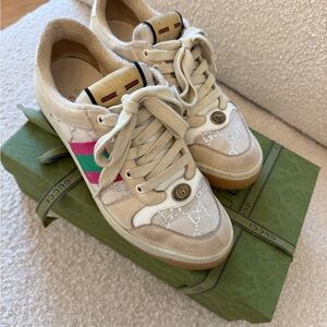 Gucci Women's Beige Sneakers with Pink and Green Stripes